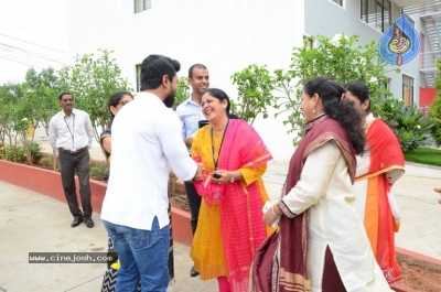 Ram Charan Celebrates Independence Day In Chirec School - 50 of 60