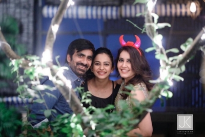 Rashi Khanna Birthday Party Photos - 9 of 12