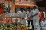 Sachin Pays Tribute to Sathya Sai Baba - 2 of 49