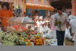 Sachin Pays Tribute to Sathya Sai Baba - 4 of 49