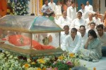 Sachin Pays Tribute to Sathya Sai Baba - 19 of 49