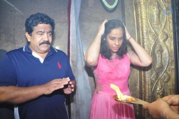 Saina Nehwal Visits Film Nagar Temple - 29 of 38