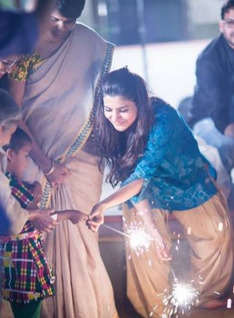 Samantha Celebrates Diwali at Pratyusha Foundation  - 1 of 33