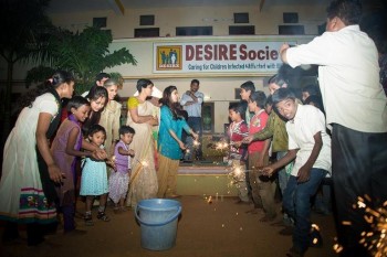 Samantha Celebrates Diwali at Pratyusha Foundation  - 4 of 33