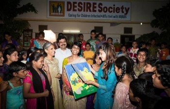 Samantha Celebrates Diwali at Pratyusha Foundation  - 5 of 33