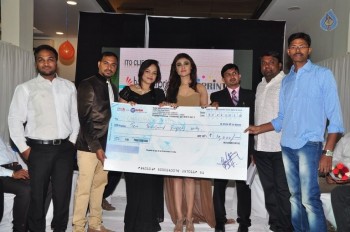 Sony Charishta at H Line 10th Anniversary - 5 of 14