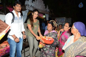 Sri Reddy Distributes Blankets for Orphans - 7 of 40