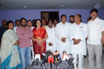 T Congress Leaders Watches Rudramadevi Movie - 28 of 33