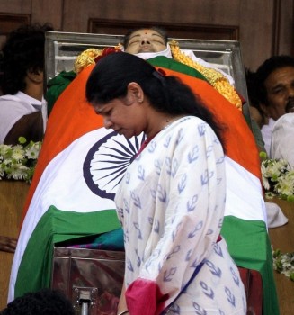 Tamil Nadu CM Jayalalithaa Final Journey Photos - 23 of 147