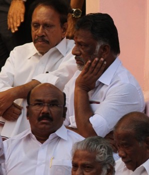 Tamil Nadu CM Jayalalithaa Final Journey Photos - 27 of 147