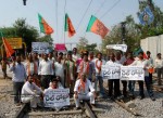 Telangana Activists Rail Roko Photos - 28 of 42