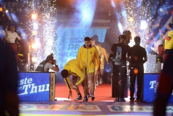 Telugu Titans Vs Jaipur Pink Panthers Kabaddi Match Photos - 34 of 100