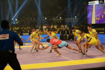 Telugu Titans Vs Jaipur Pink Panthers Kabaddi Match Photos - 15 of 100