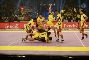 Telugu Titans Vs Bengal Warriors Kabaddi Match Photos - 35 of 78