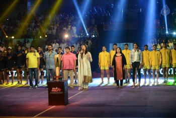 Telugu Titans Vs Bengal Warriors Kabaddi Match Photos - 74 of 78