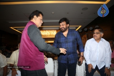 Tera Venuka Dasari Book Launched by Chiranjeevi - 30 of 61