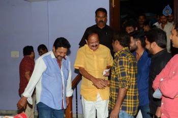 Venkaiah Naidu watches Chuttalabbayi Movie - 20 of 27