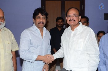Venkaiah Naidu Watches Om Namo Venkatesaya - 18 of 41