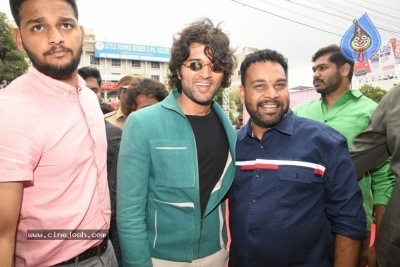 Vijay Devarakonda Launches KLM Shopping Mall - 16 of 38