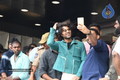 Vijay Devarakonda Launches KLM Shopping Mall - 25 of 38