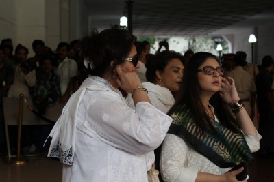 Vinod Khanna Prayer Meet Photos - 18 of 42