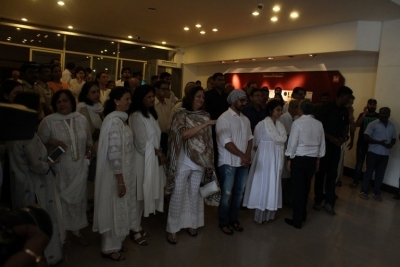 Vinod Khanna Prayer Meet Photos - 28 of 42