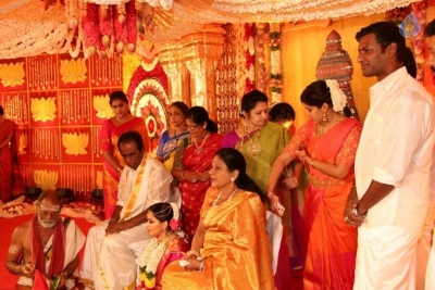 Vishal Sister Aishwarya Wedding Photos - 4 of 8