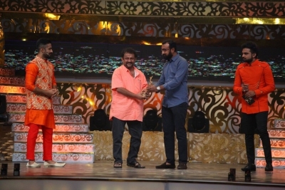 Zee Telugu Golden Awards 2017 - 8 of 55