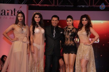 Madhur Bhandarkar Calendar Girls Fashion Show Photos