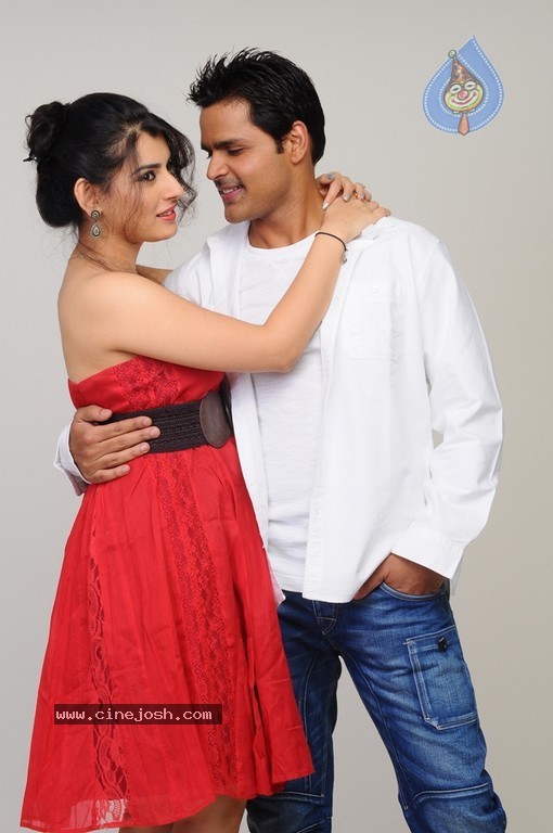 6 Tamil Movie Hot Stills - 4 / 22 photos