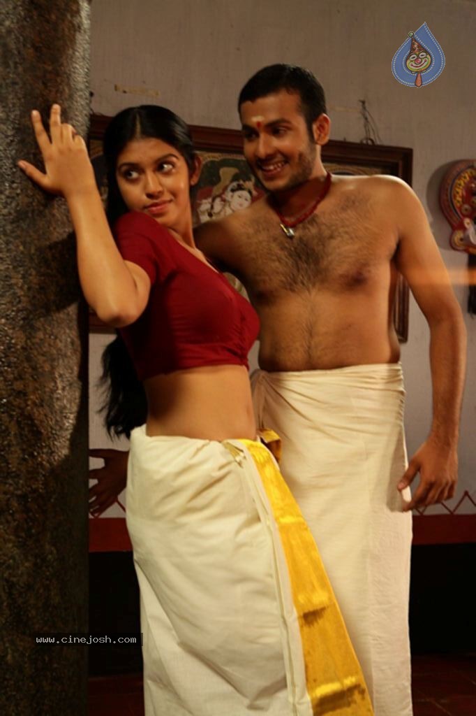 Aa Okkati Adakku Movie Hot Stills - 2 / 4 photos