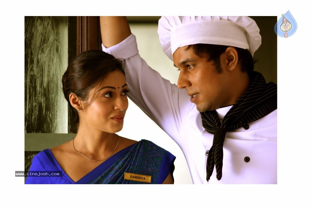Aayanaki Aidhuguru Movie Spicy Stills - 17 / 31 photos