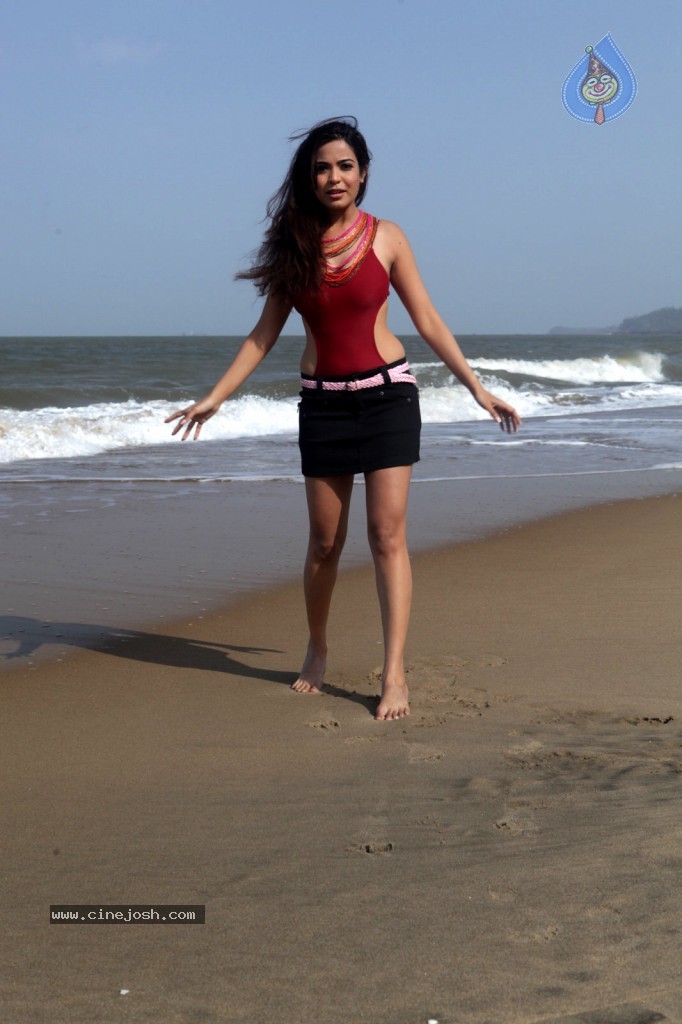 Adonica New Spicy Stills - 10 / 84 photos