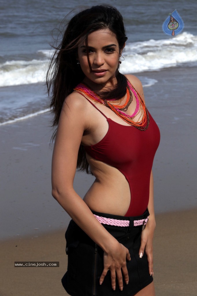 Adonica New Spicy Stills - 70 / 84 photos