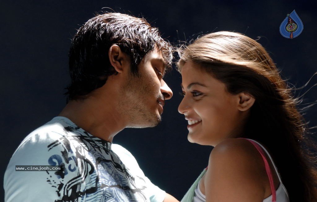  Aa Roju Movie Spicy Stills  - 8 / 8 photos