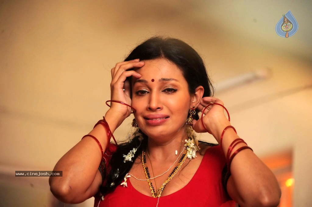 Akashamlo Sagam Movie Spicy Stills - 35 / 40 photos