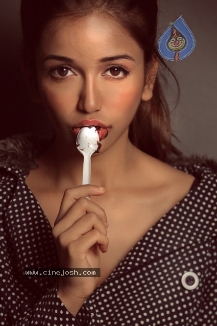 Anaika Hot Portfolio Stills - 4 / 18 photos