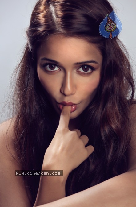 Anaika Hot Portfolio Stills - 6 / 18 photos