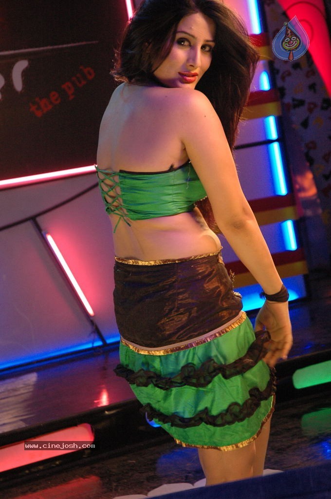AJJU Spicy Stills - 4 / 46 photos