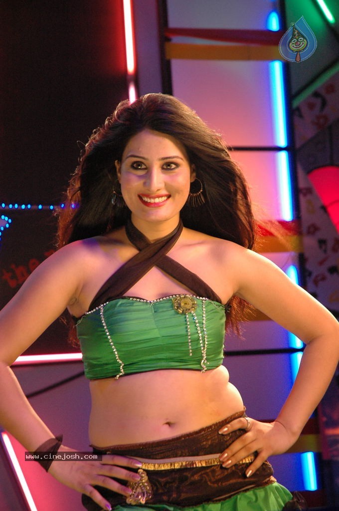 AJJU Spicy Stills - 17 / 46 photos