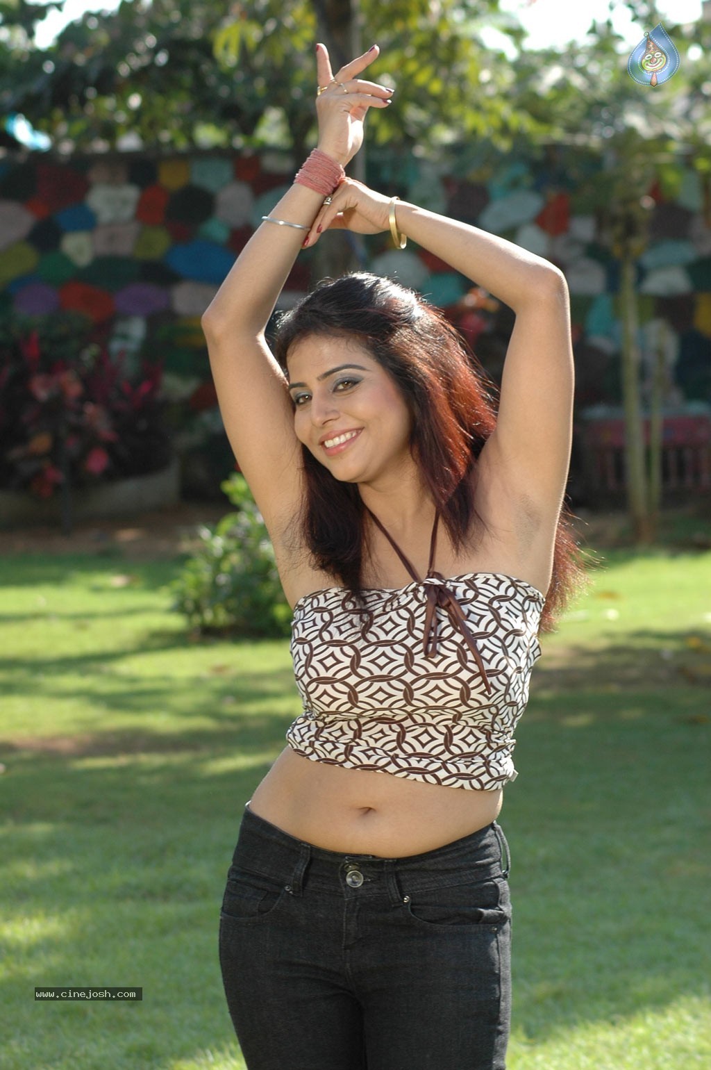 Arakkonam Tamil Movie Hot Stills - 10 / 28 photos