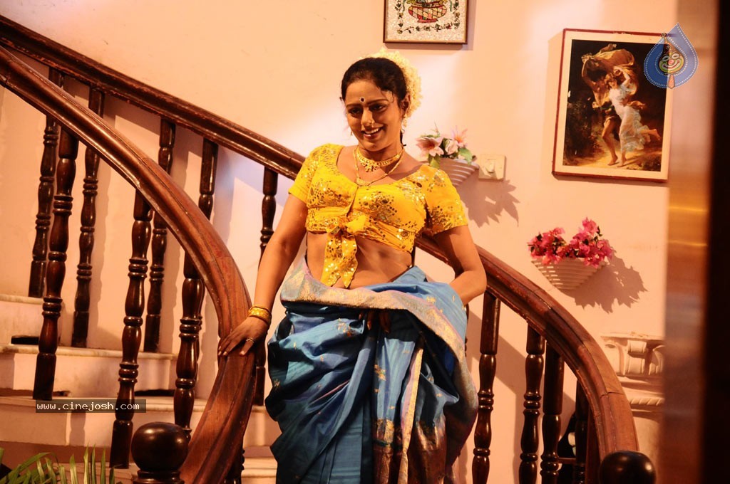 Arakkonam Tamil Movie Hot Stills - 26 / 28 photos
