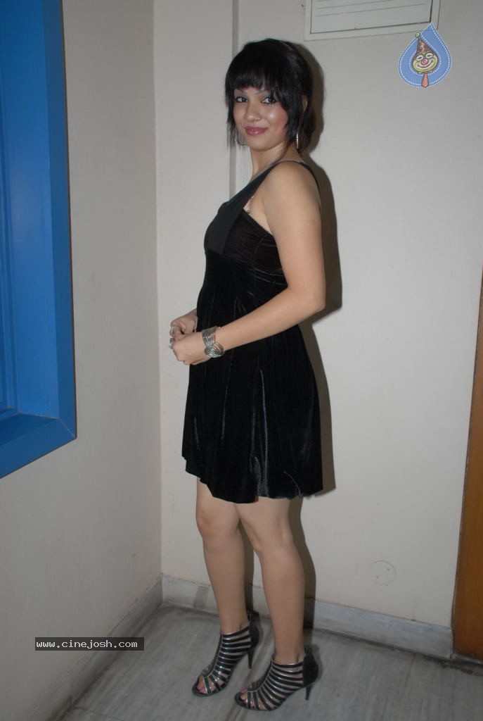 Arthi Karki Spicy Stills - 29 / 51 photos