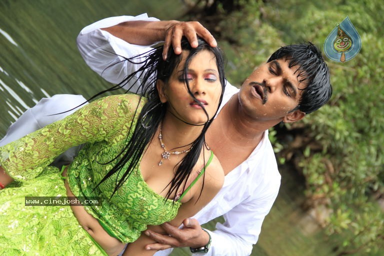 Arupu Movie Hot Stills - 4 / 5 photos
