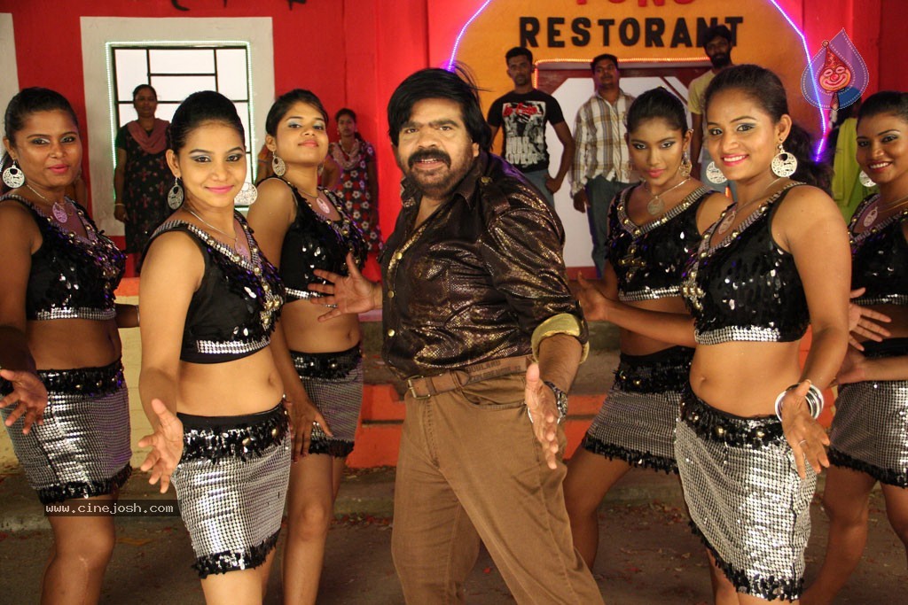 Arya Surya Tamil Movie Hot Stills - 27 / 85 photos