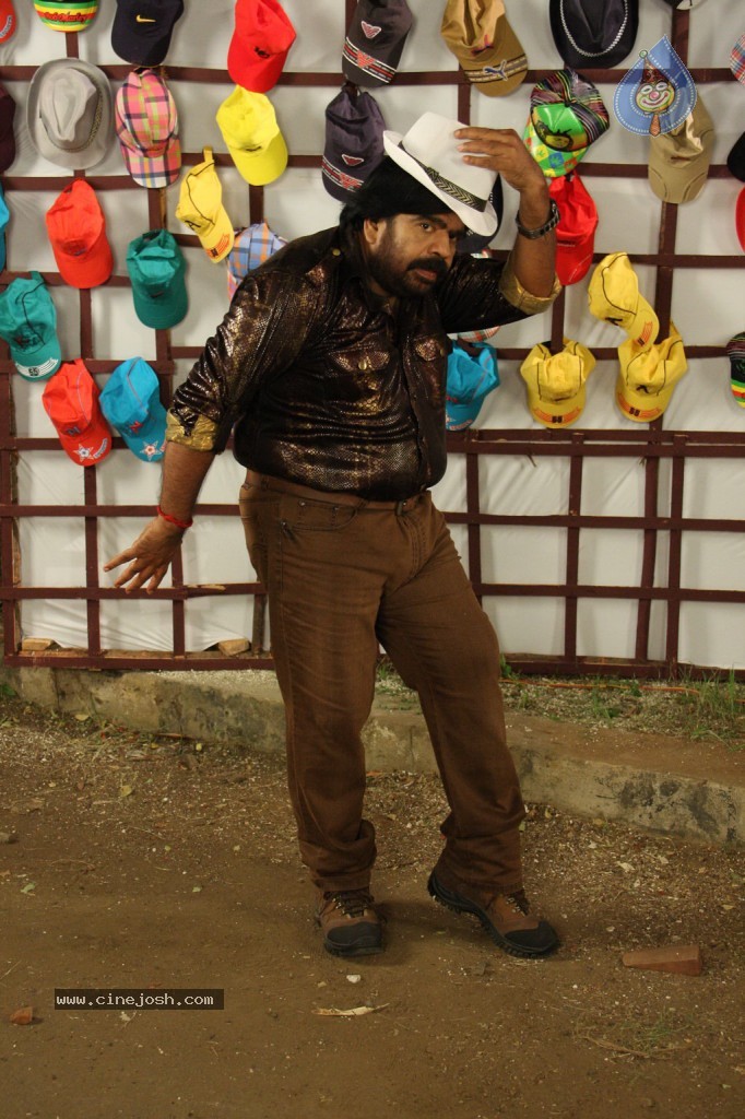 Arya Surya Tamil Movie Hot Stills - 30 / 85 photos