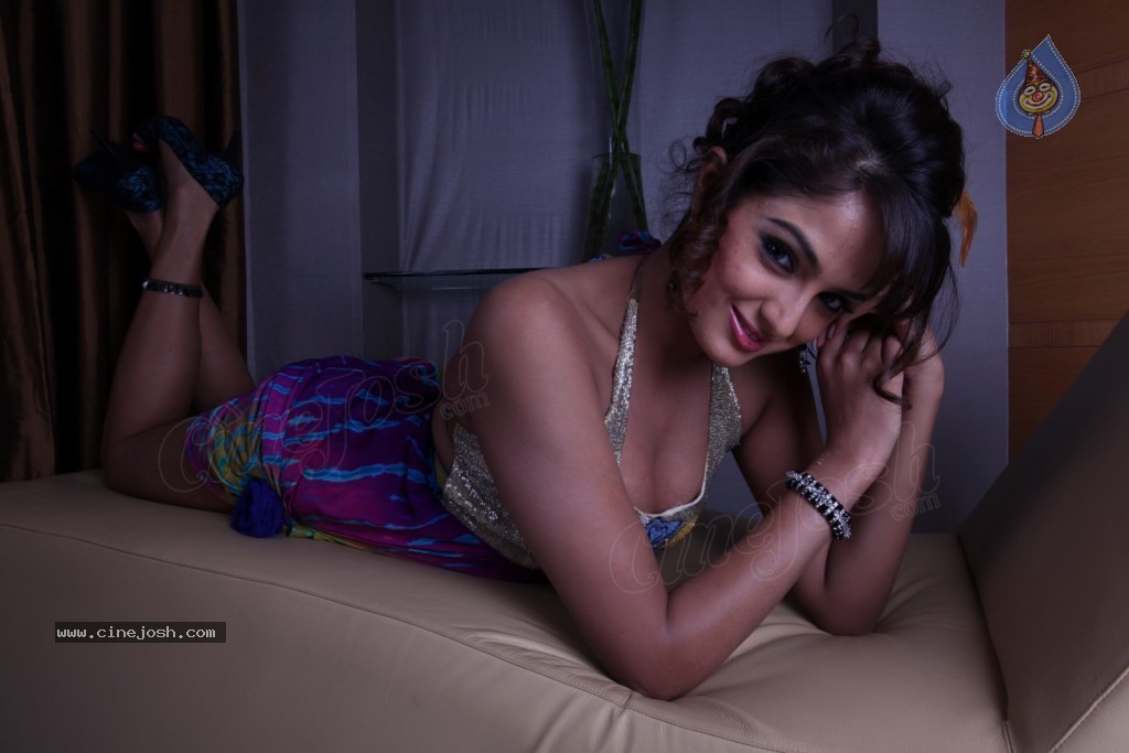 Asmitha Sood Hot Gallery - 41 / 58 photos