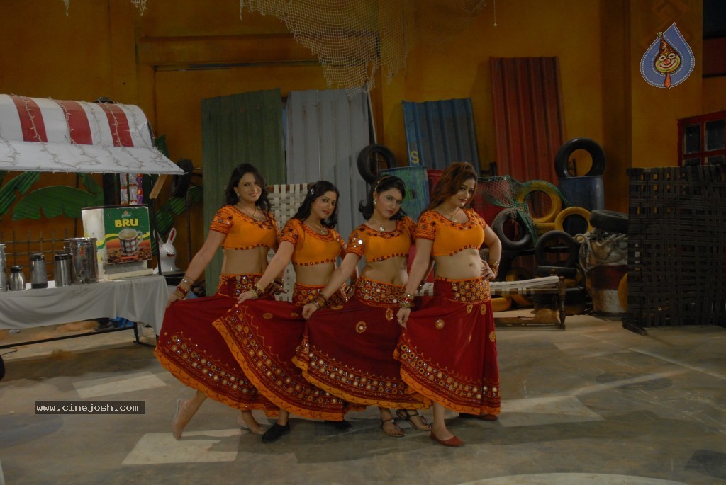 Bhaja Bhajantrilu Movie New Hot Stills - 43 / 181 photos