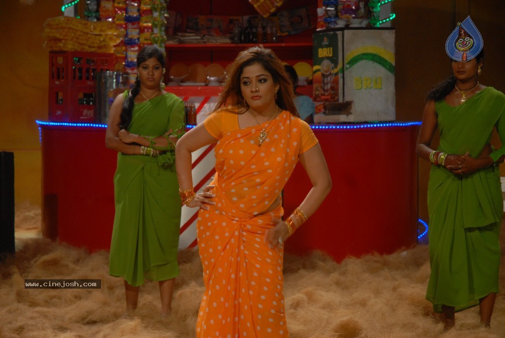Bhaja Bhajantrilu Movie New Spicy Stills - 62 / 92 photos