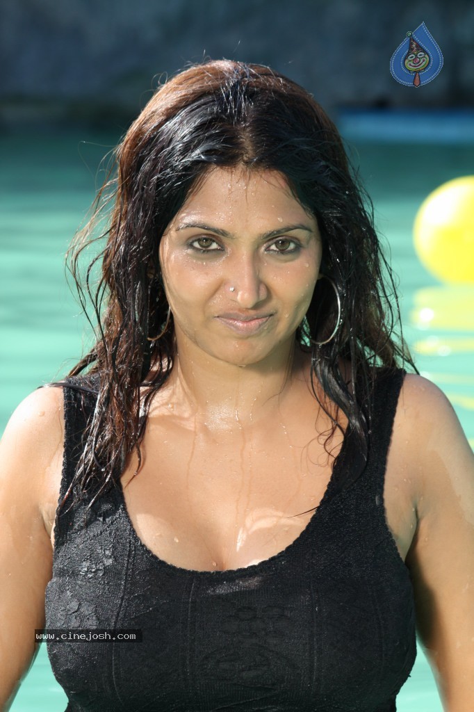 Bhuvaneswari New Spicy Stills - 43 / 49 photos